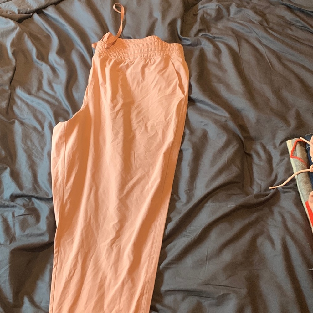 Blush Gapfit rose/ blush jogger pant